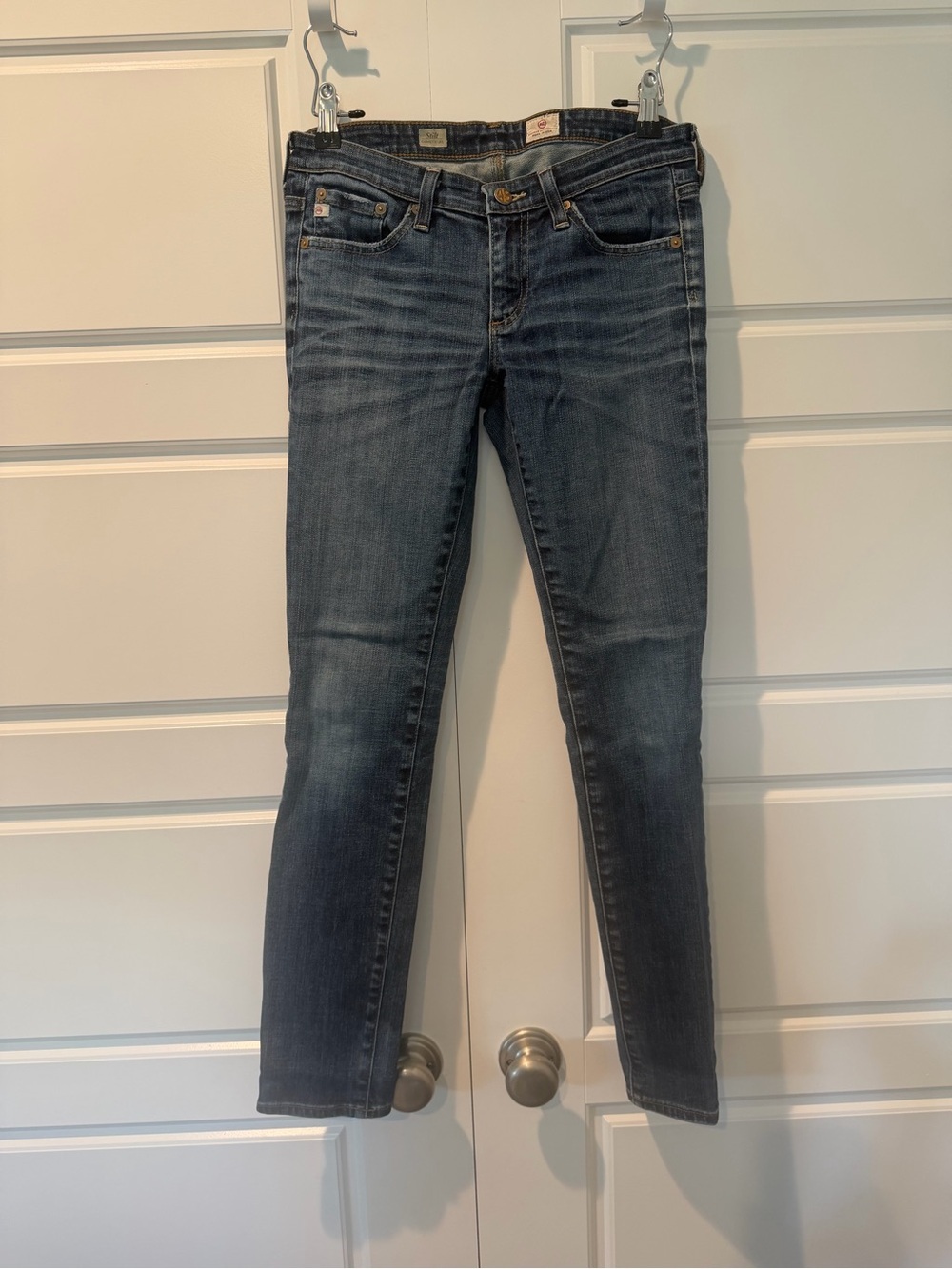 AG Adriano Goldschmied medium wash Stilt Cigarette Jean Low Rise Size 26R